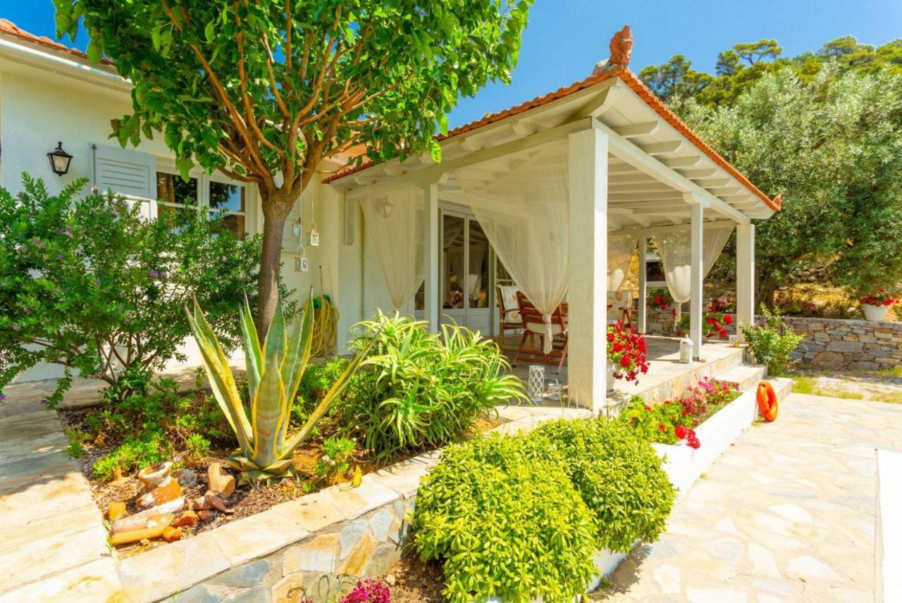 Villa Tassoula Isomata Luaran gambar